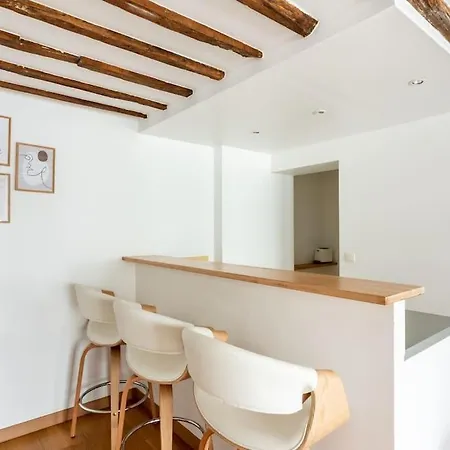 Saints Peres New Appartement