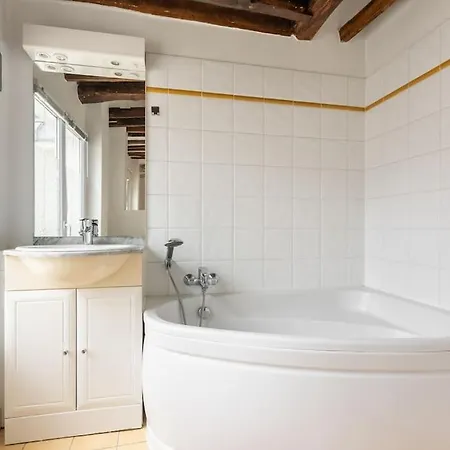 Saints Peres New Apartment